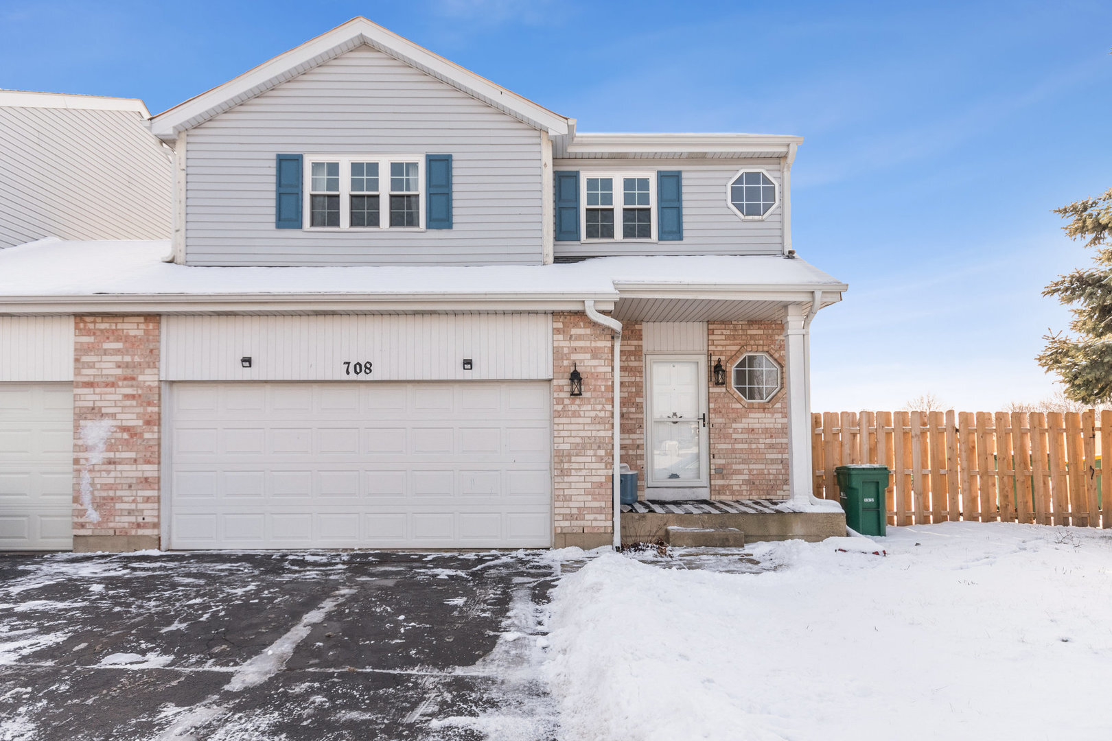 Property Photo: 708 Windsor Lane IL 60446