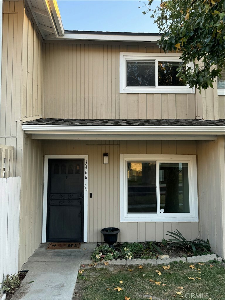 Property Photo:  3466 Highwood Court 204  CA 93063 