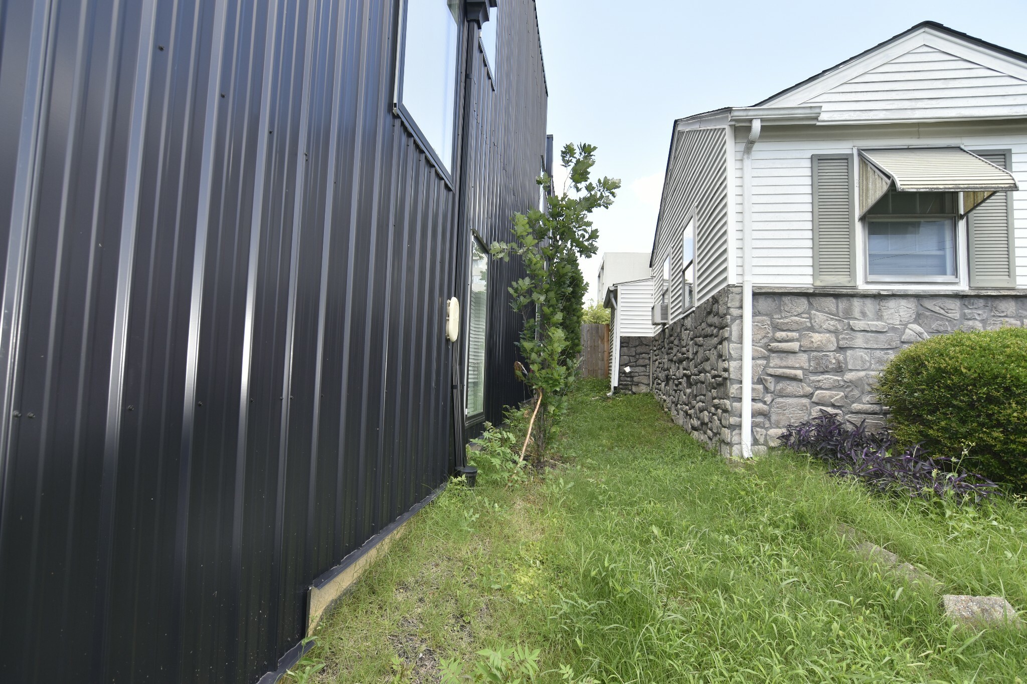 Property Photo:  1112 W Grove Ave  TN 37203 