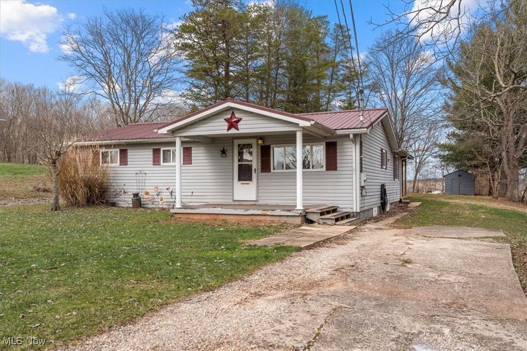Property Photo: 548 New England Ridge Road WV 26101
