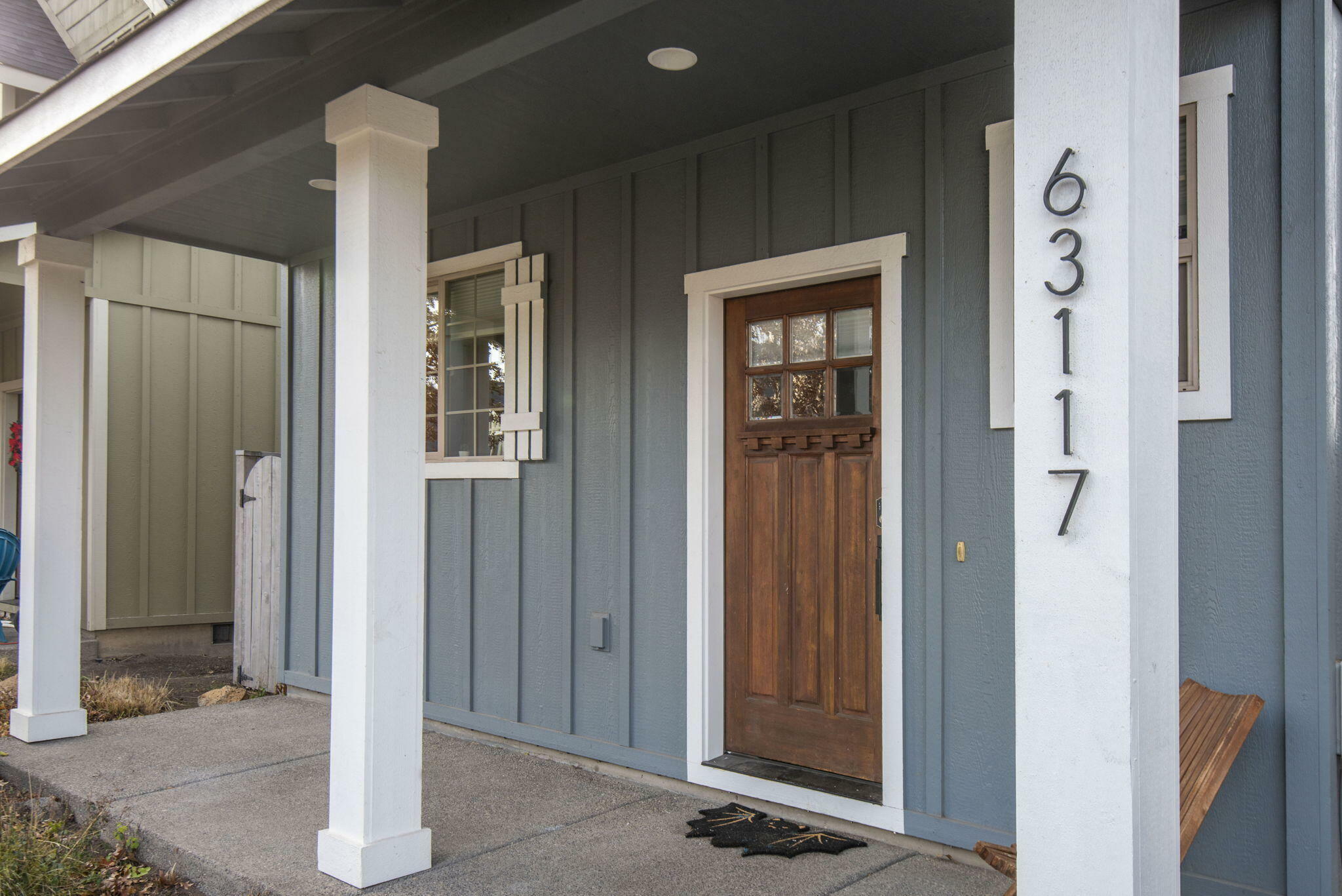 Property Photo: 63117 De Haviland Court OR 97701