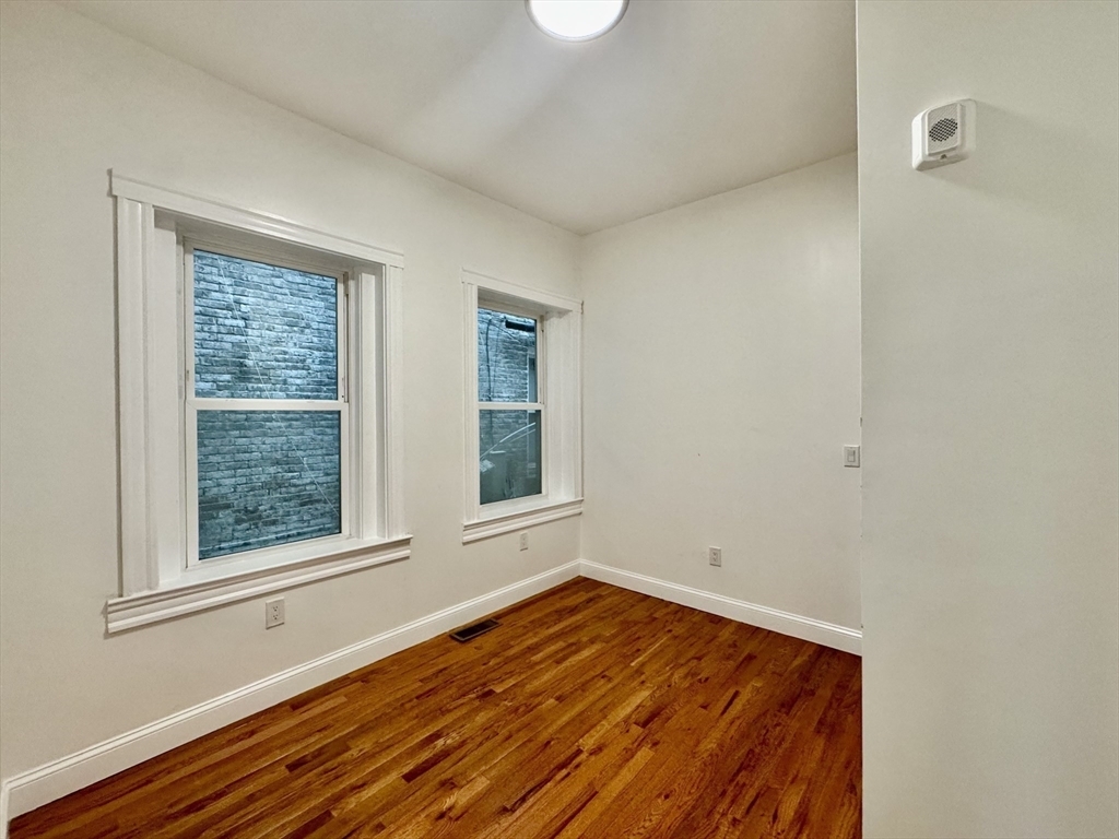 Property Photo:  314 Warren St. 1  MA 02119 