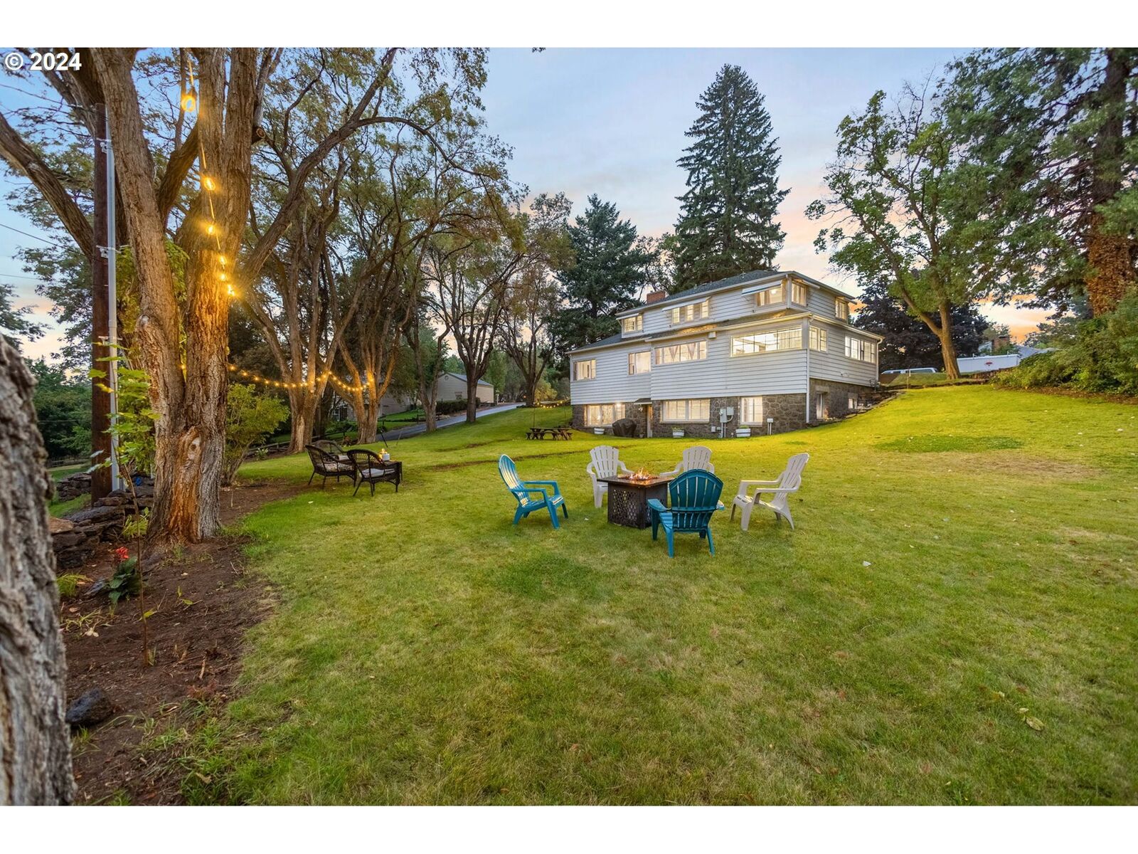 Property Photo:  415 SW Canyon Dr  OR 97756 