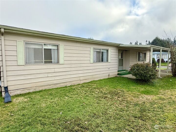 Property Photo:  1414  Alonda Lane NE  WA 98516 