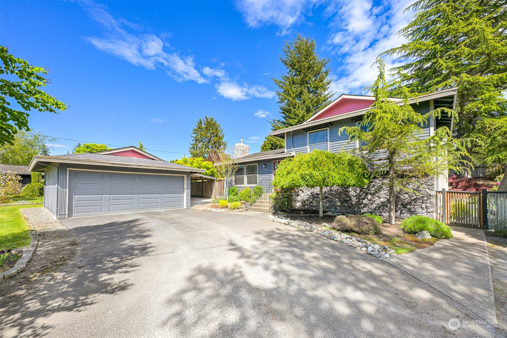 Property Photo:  2400  View Ridge Drive  WA 98229 