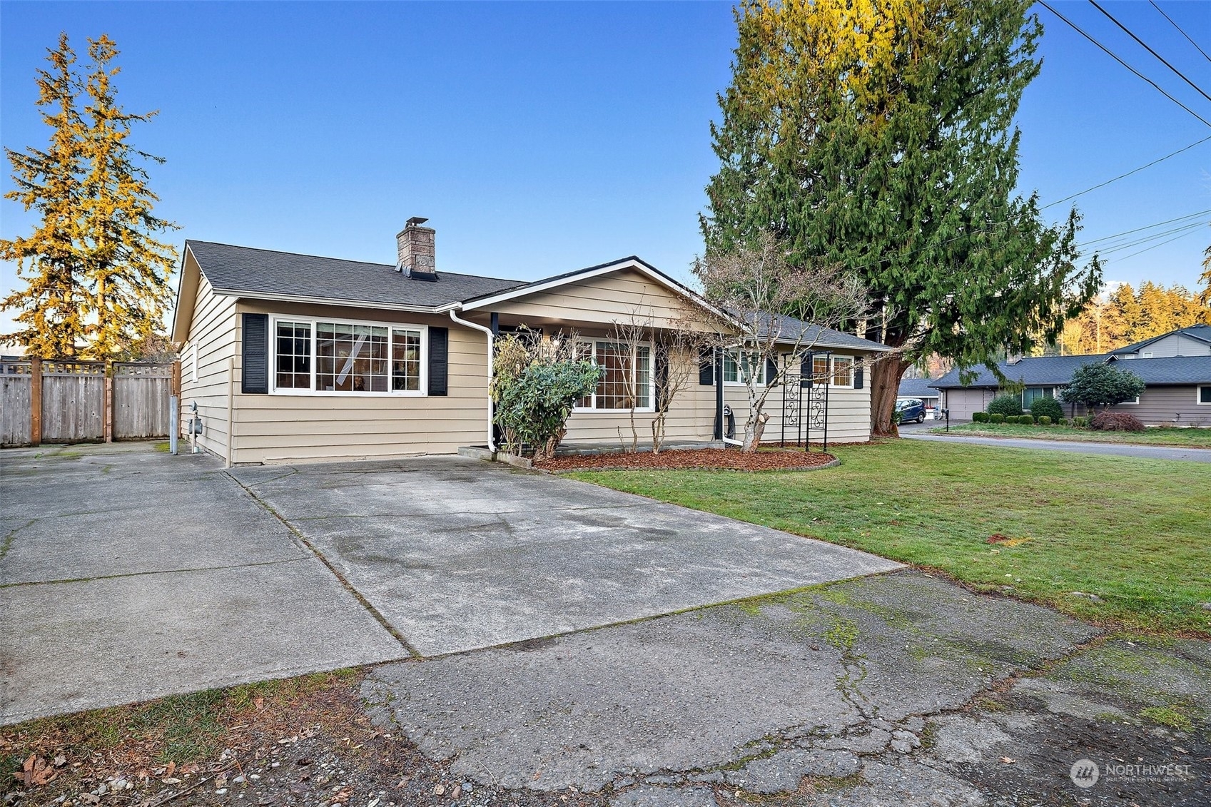 Property Photo:  14610 SE 113th Street  WA 98059 