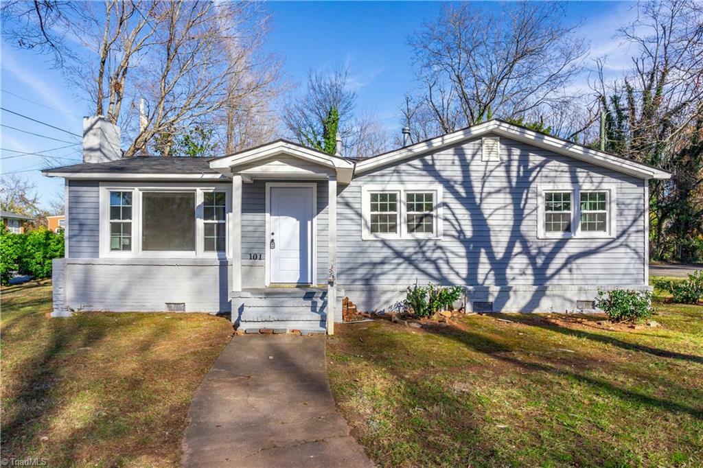 Property Photo:  101 Lincoln Avenue  NC 27292 