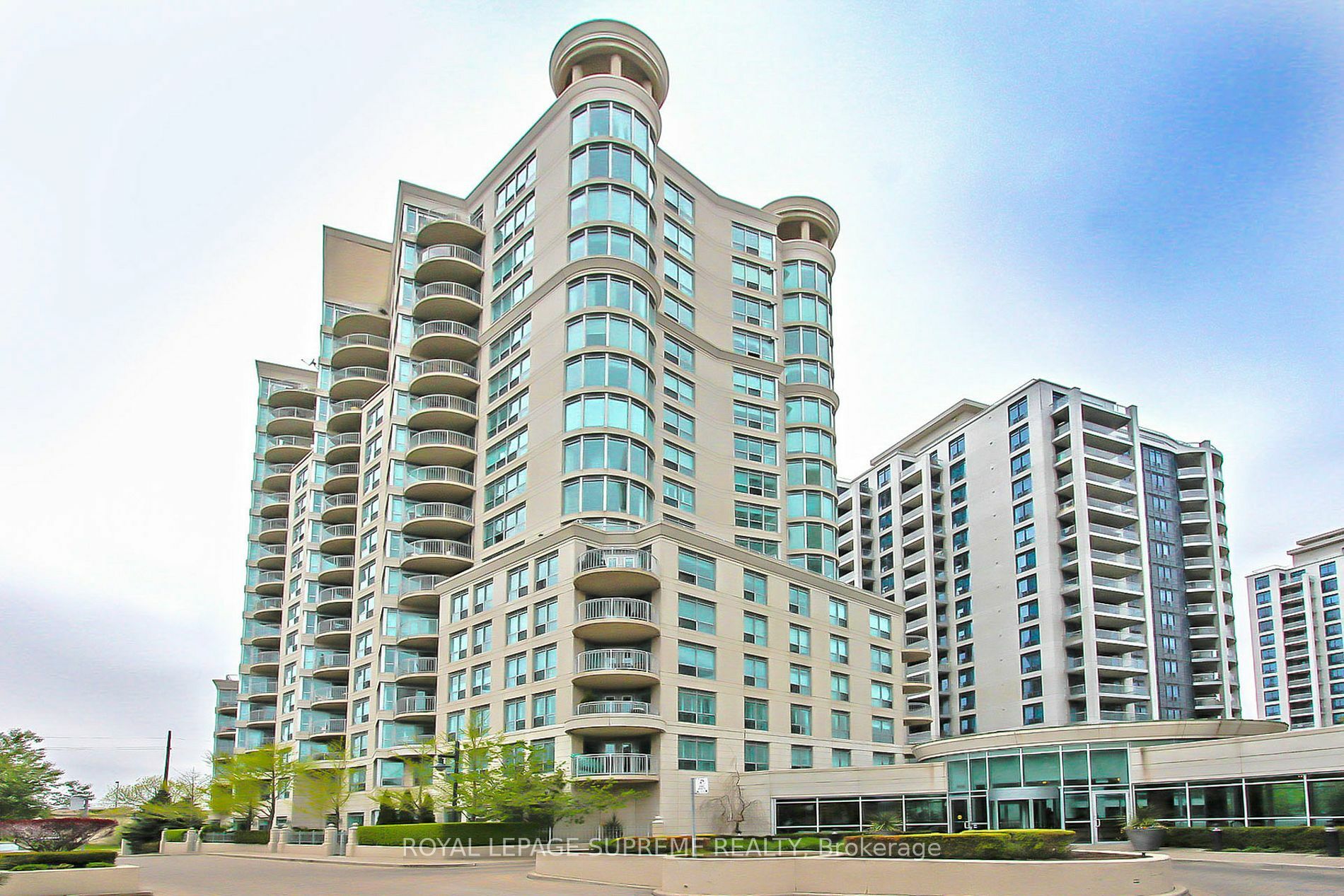 Property Photo:  2111 Lake Shore Blvd W 107  ON M8V 4B2 