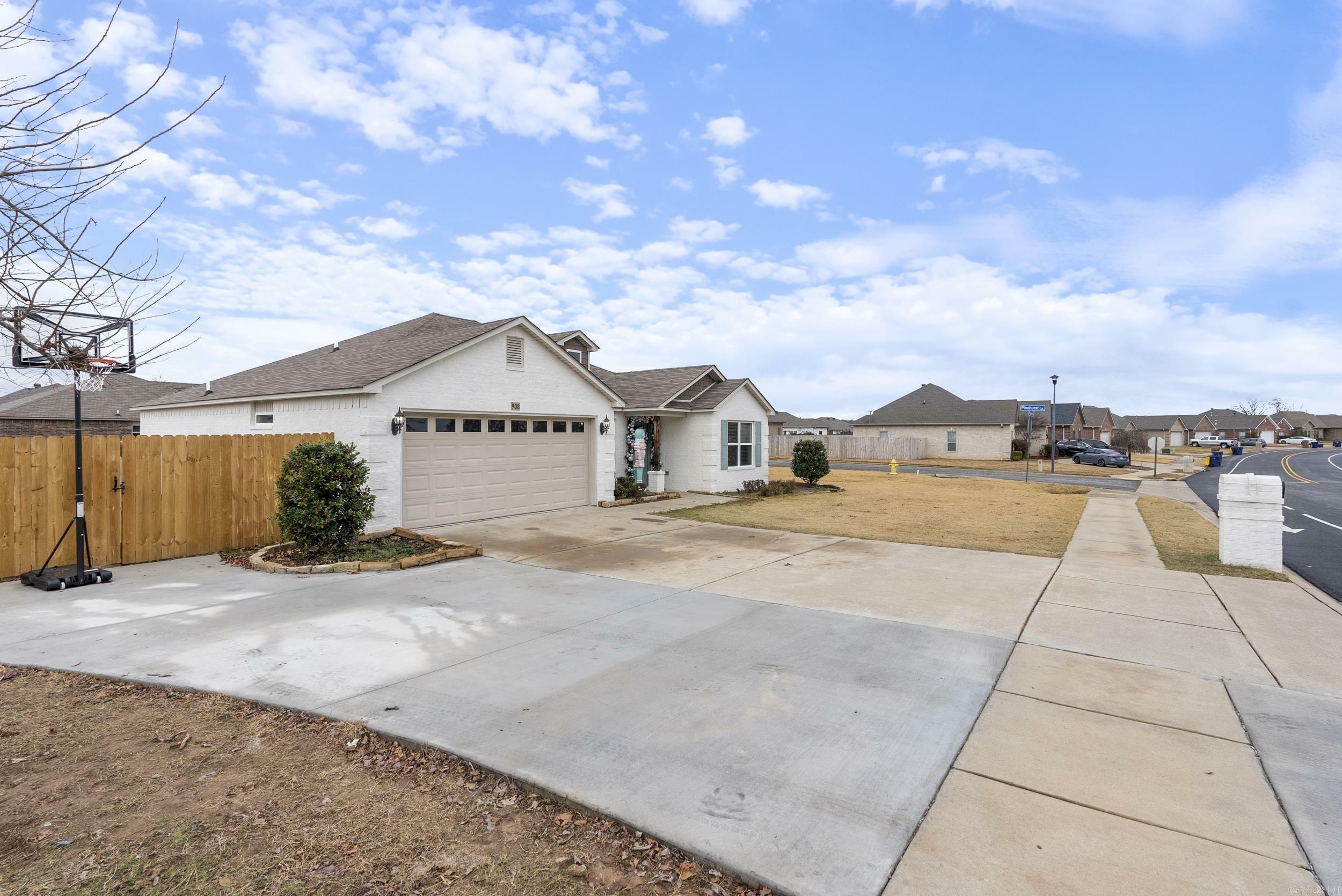 Property Photo:  908 Greystone Blvd  AR 72023 