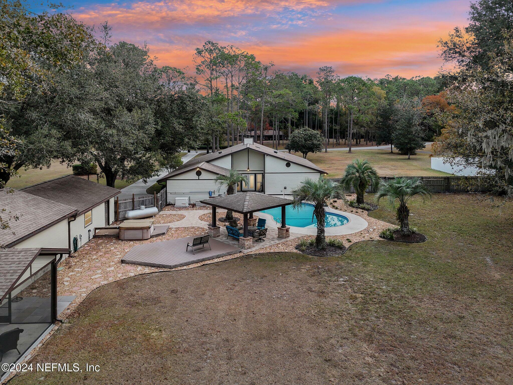 Property Photo:  4281 Saddlehorn Trail  FL 32068 