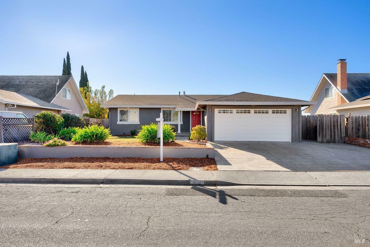 Property Photo:  213 Larkspur Lane  CA 94533 