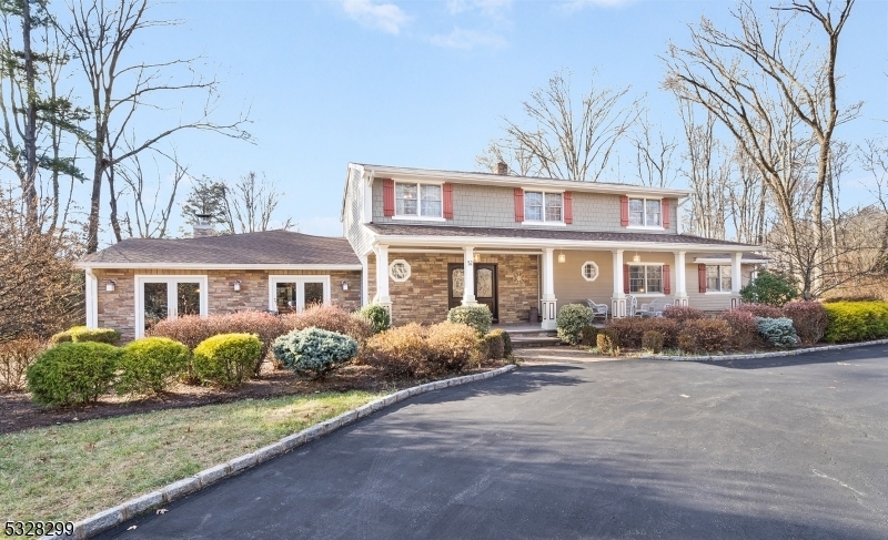 Property Photo:  32 Briar Ln  NJ 07920 