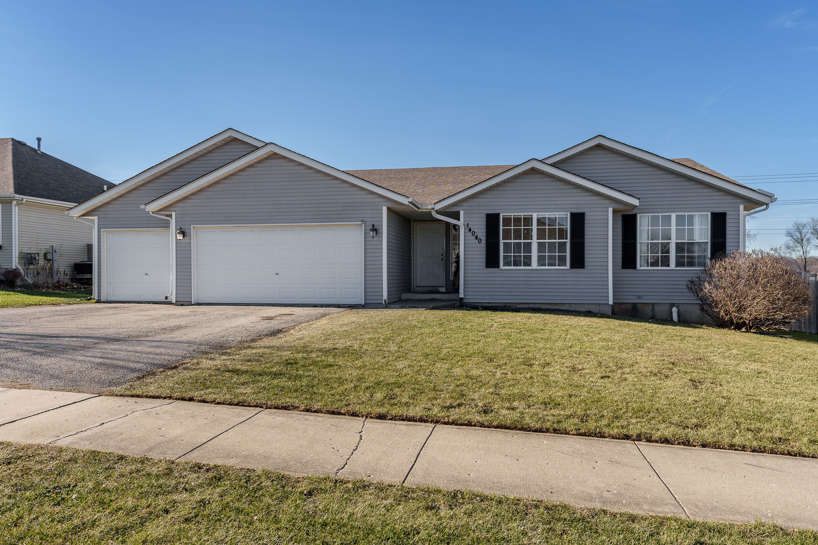 Property Photo:  14040 Queenanns Way  IL 61065 