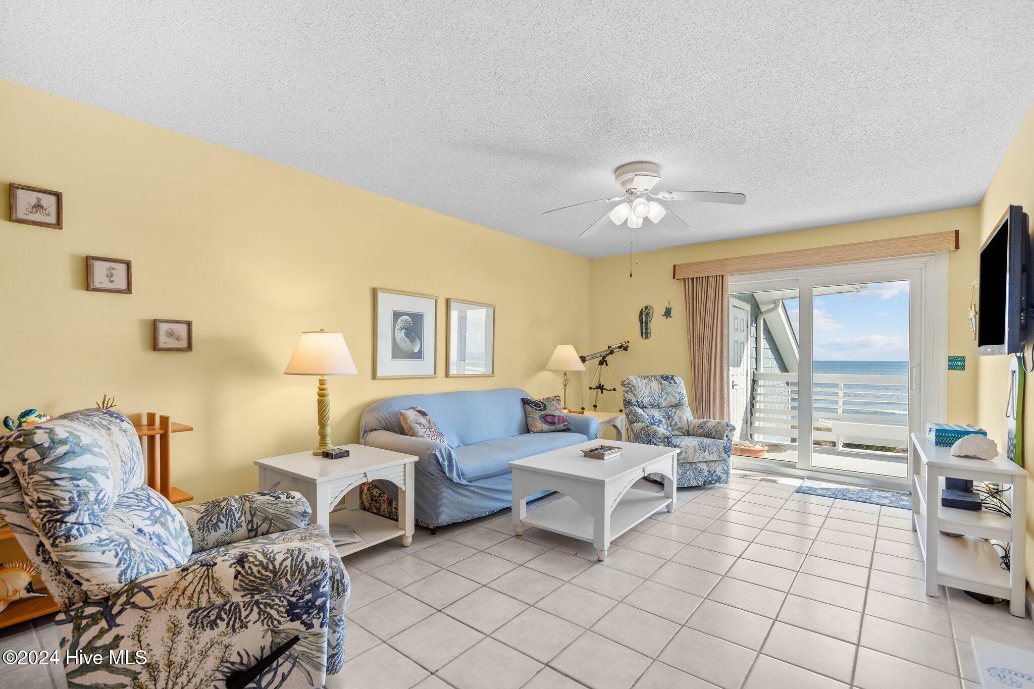 Property Photo:  1308 Carolina Beach Avenue N 3B  NC 28428 