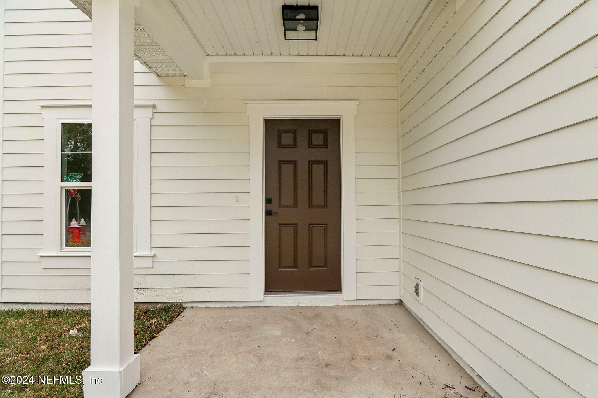 Property Photo:  1405 Center Street  FL 32043 