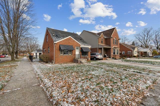 Property Photo:  23174 Nona Street  MI 48124 