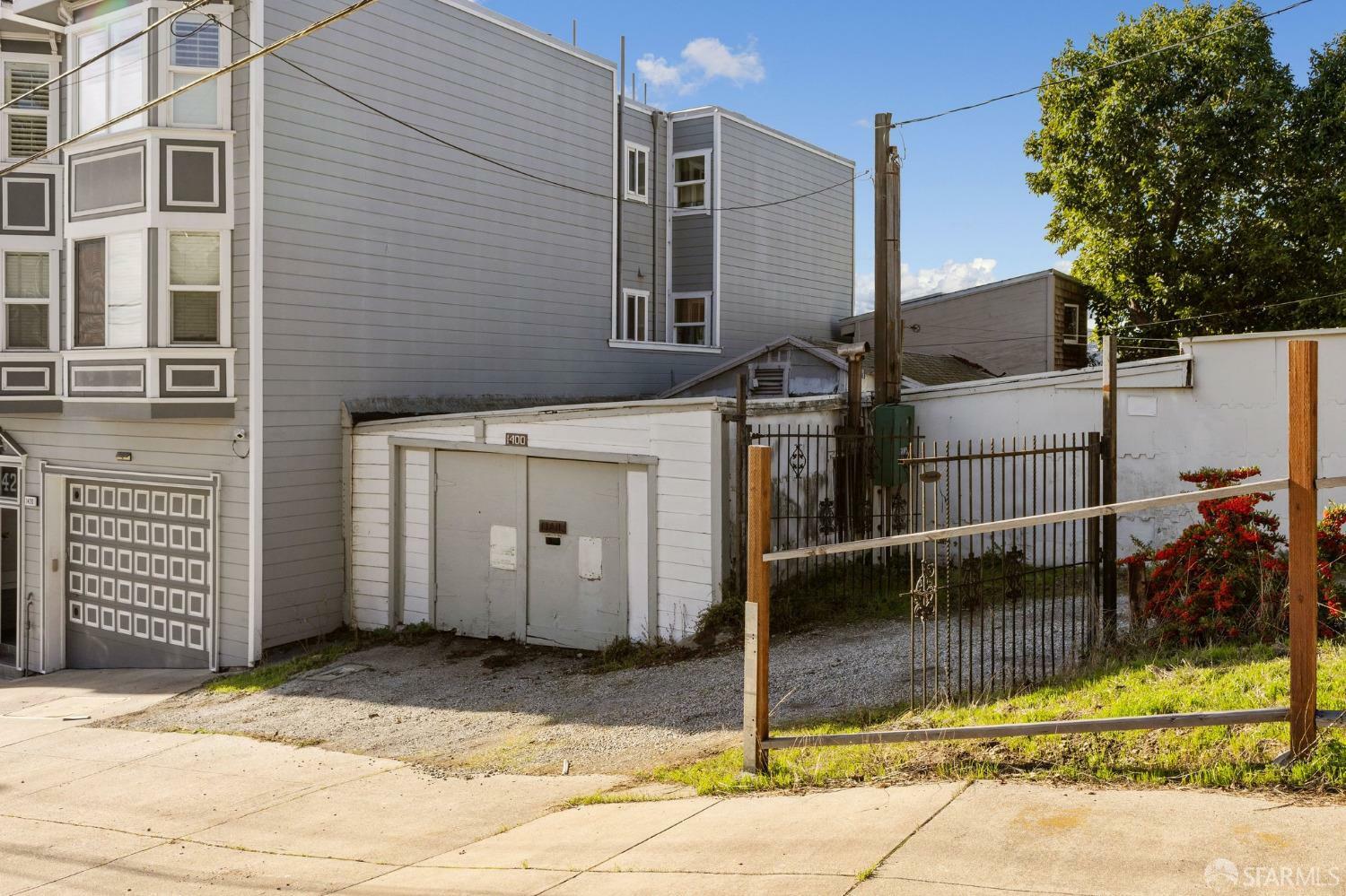 Property Photo: 2203 25th Street CA 94107