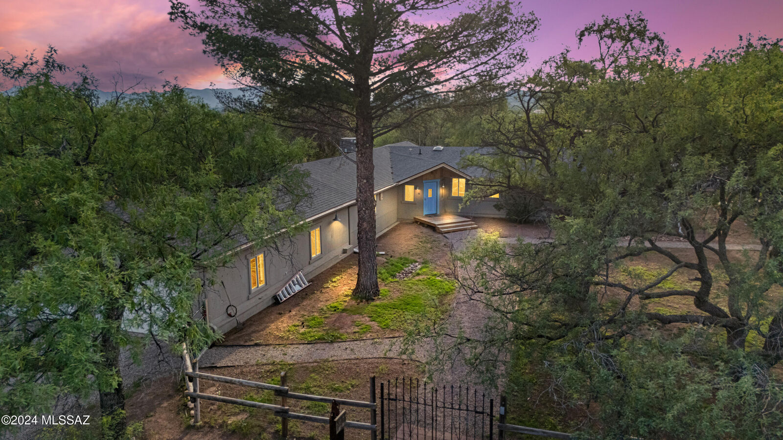 Property Photo: 15555 W Hardscrabble Road AZ 85601