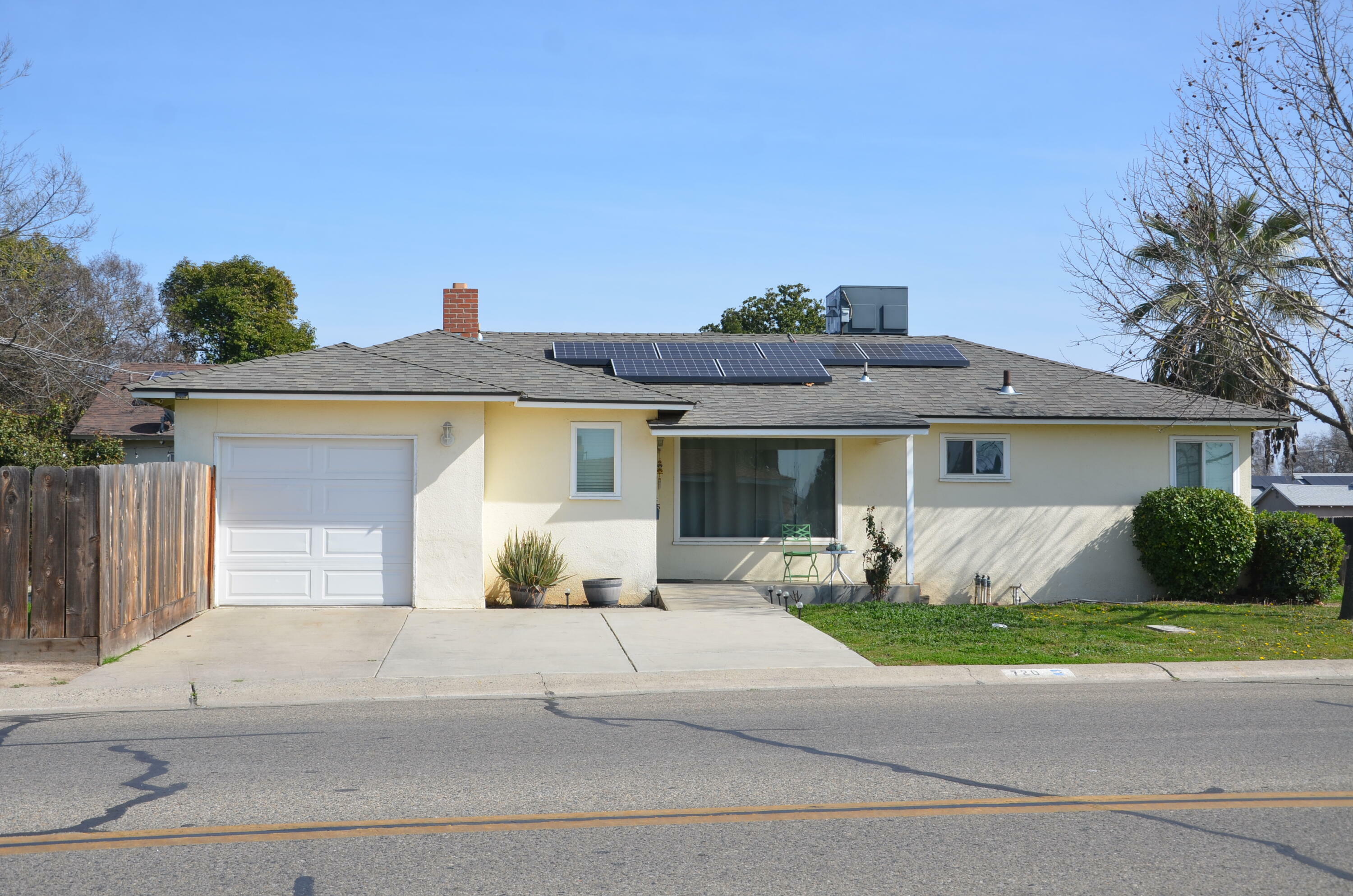 720 S Burke Street  Visalia CA 93292 photo