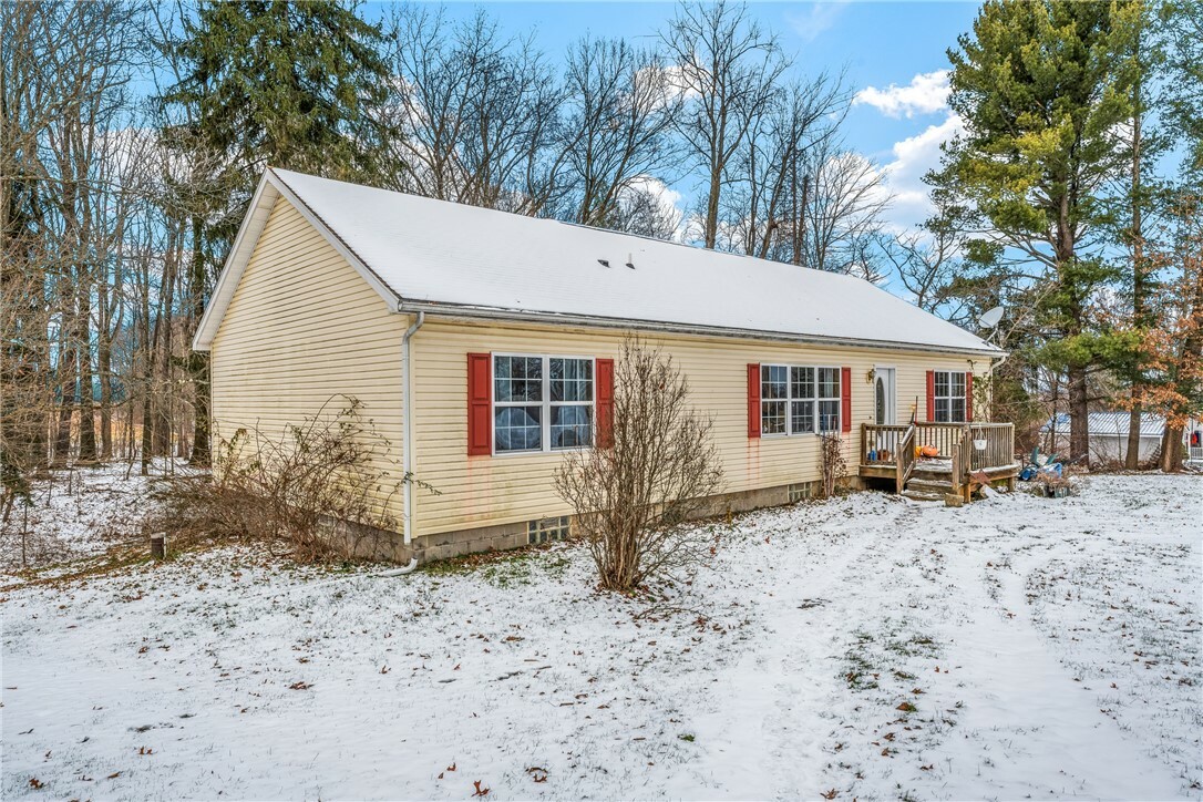 Property Photo:  471 Charleston Rd  PA 16150 