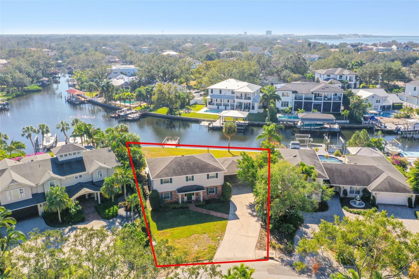 Property Photo: 5108 W San Jose Street FL 33629
