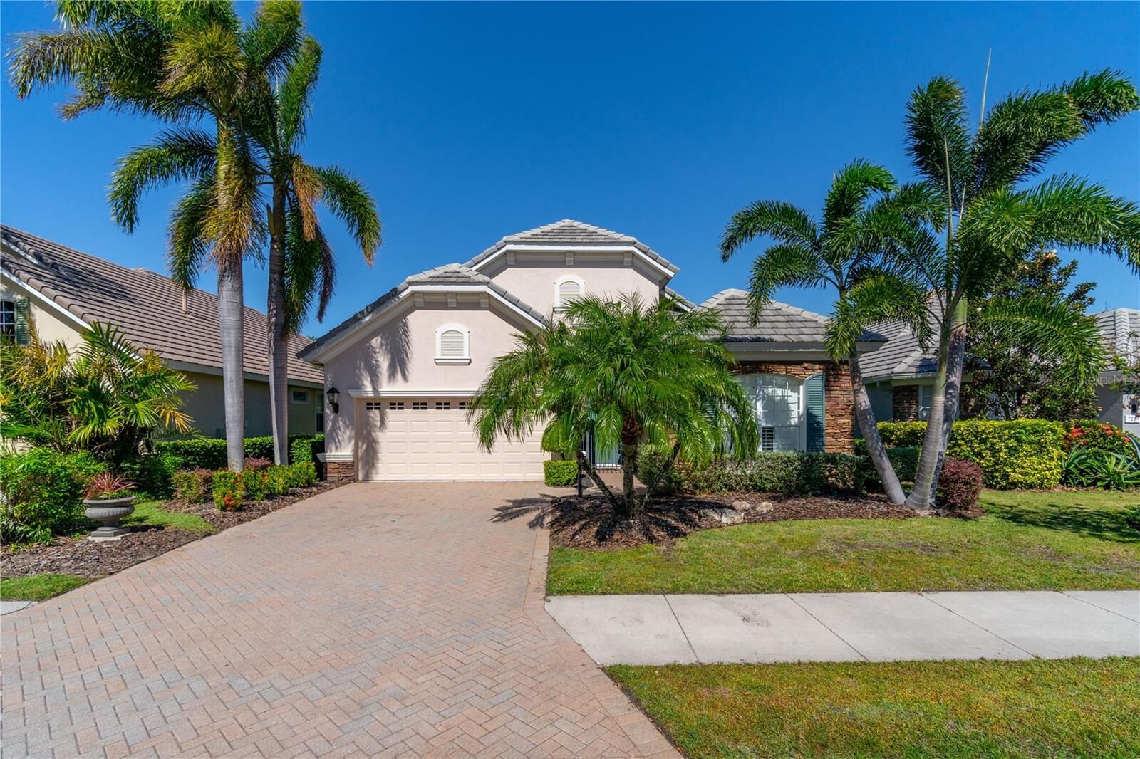 Property Photo: 7223 Orchid Island Place FL 34202