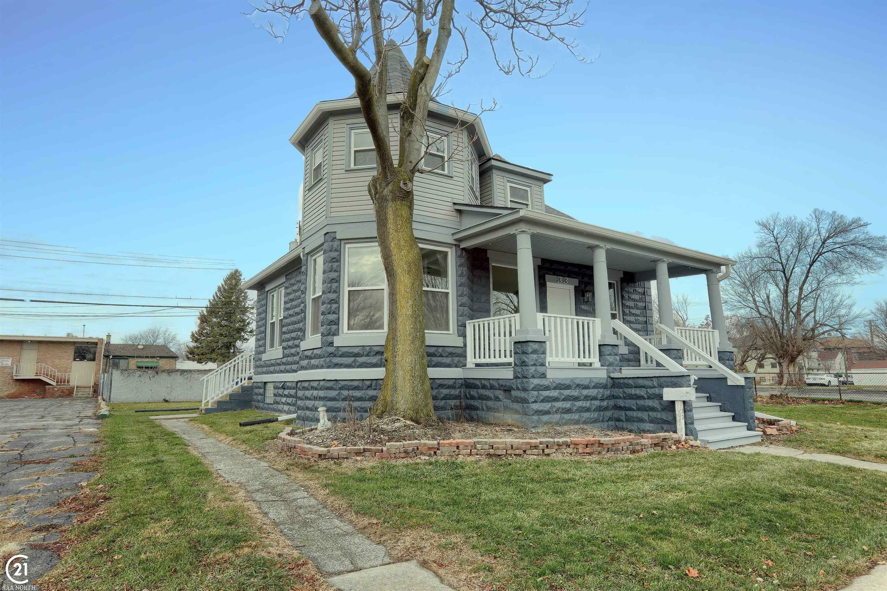 Property Photo:  33 Northbound Gratiot Avenue  MI 48043-2472 