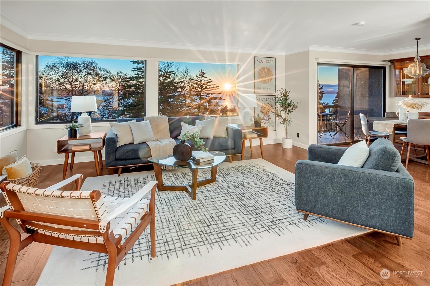 Property Photo: 654 W Olympic Place 503 WA 98119