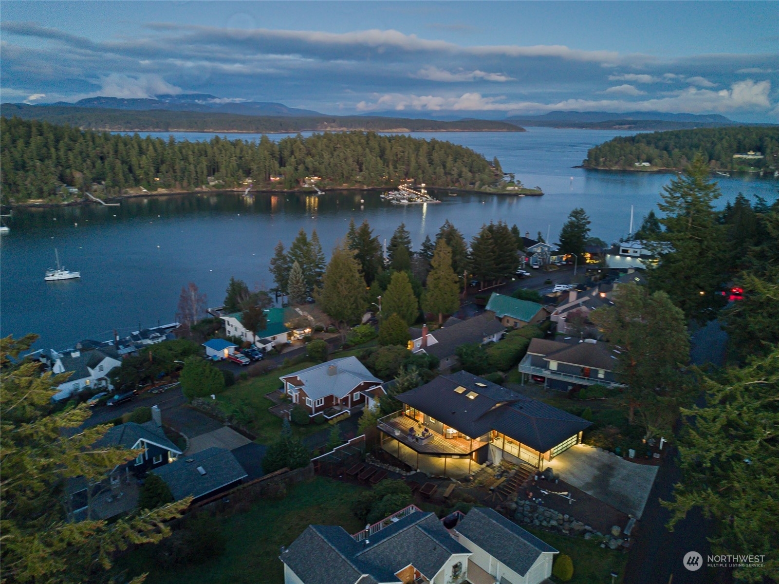 Property Photo:  460  Franck Street  WA 98250 