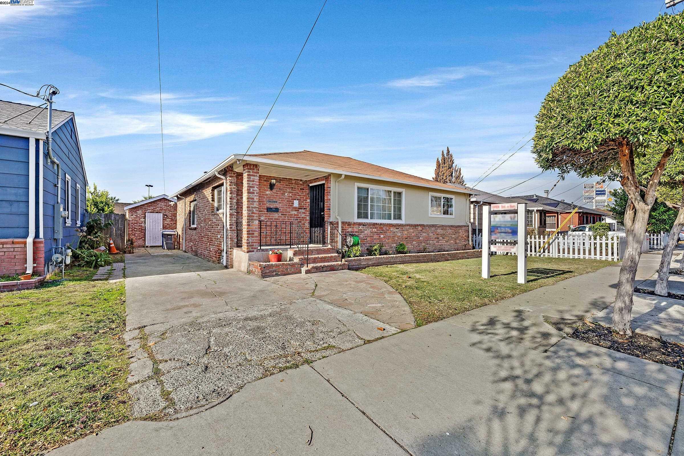 Property Photo:  1565 Marybelle Ave  CA 94577 