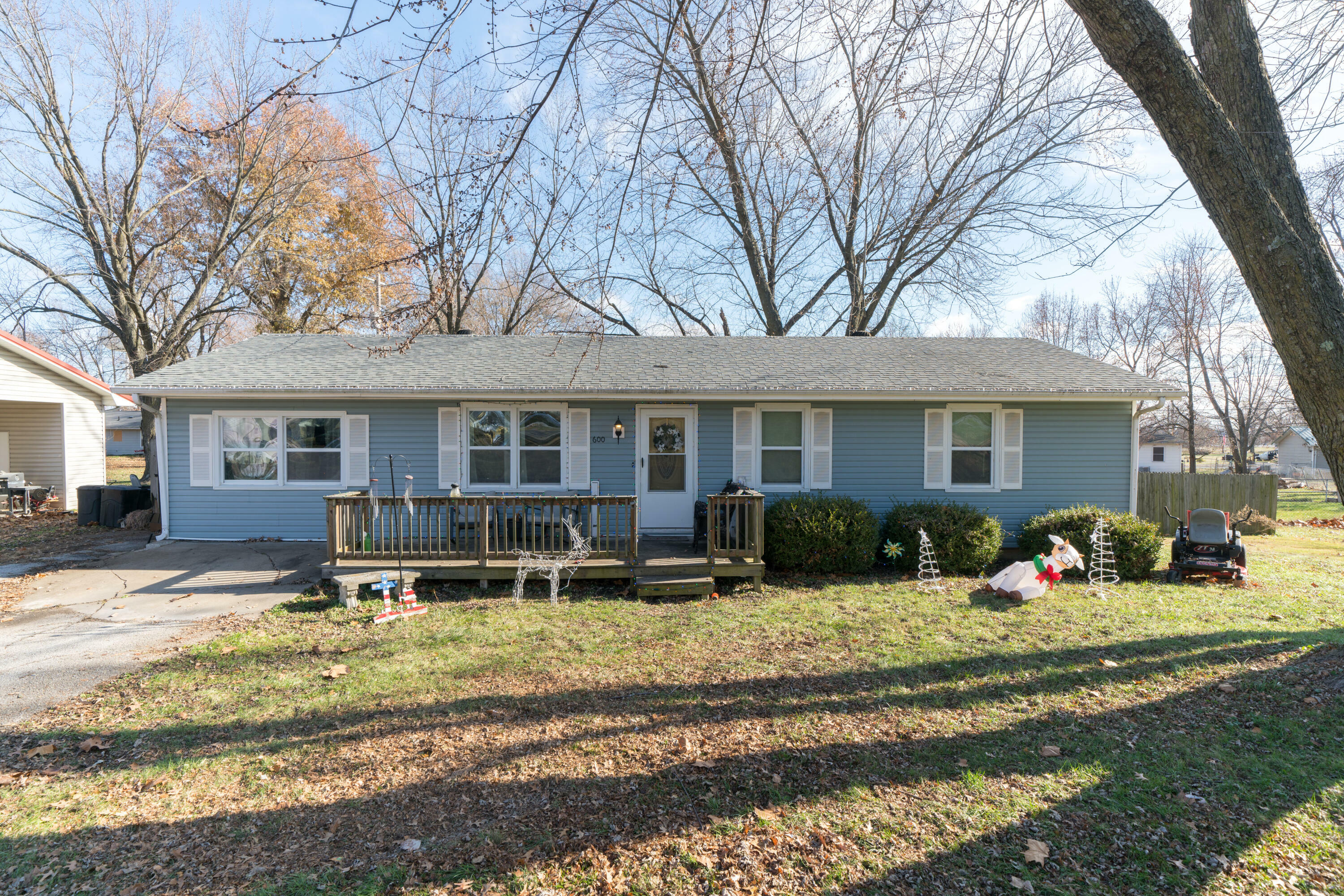 Property Photo:  600 S Elm Street  MO 65231 