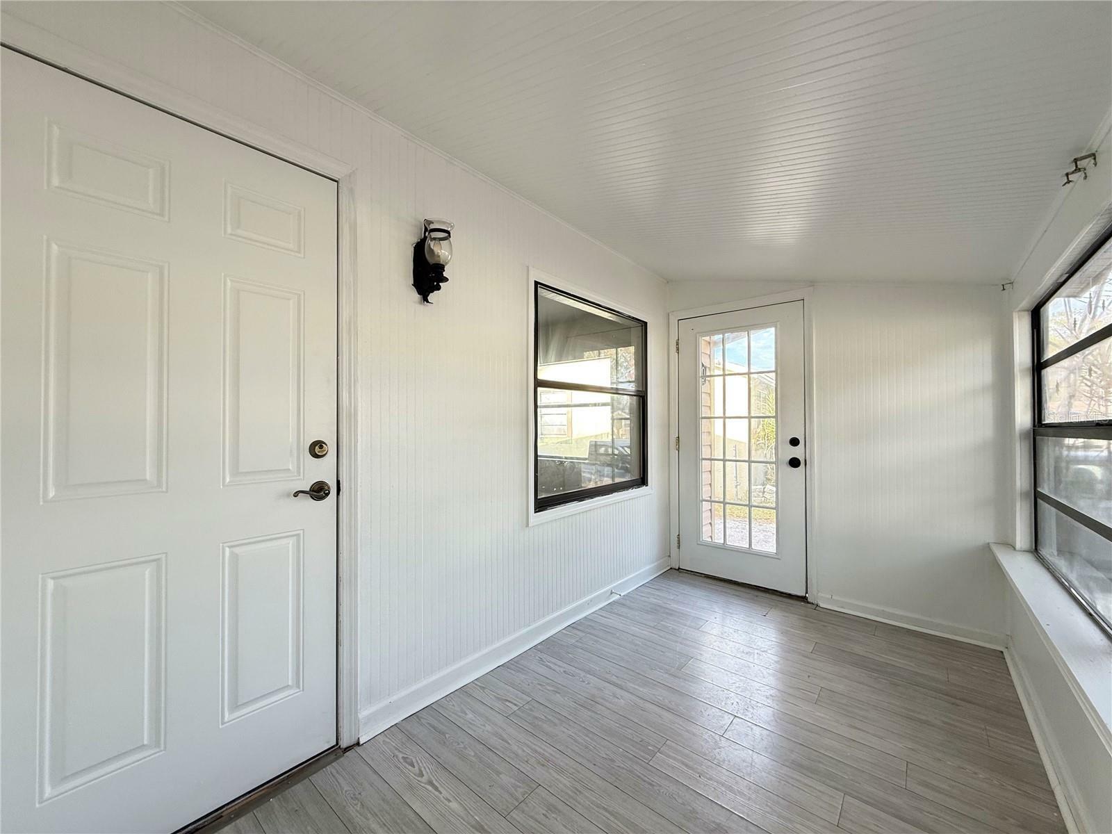 Property Photo:  5530 Crissman Drive N  FL 33714 