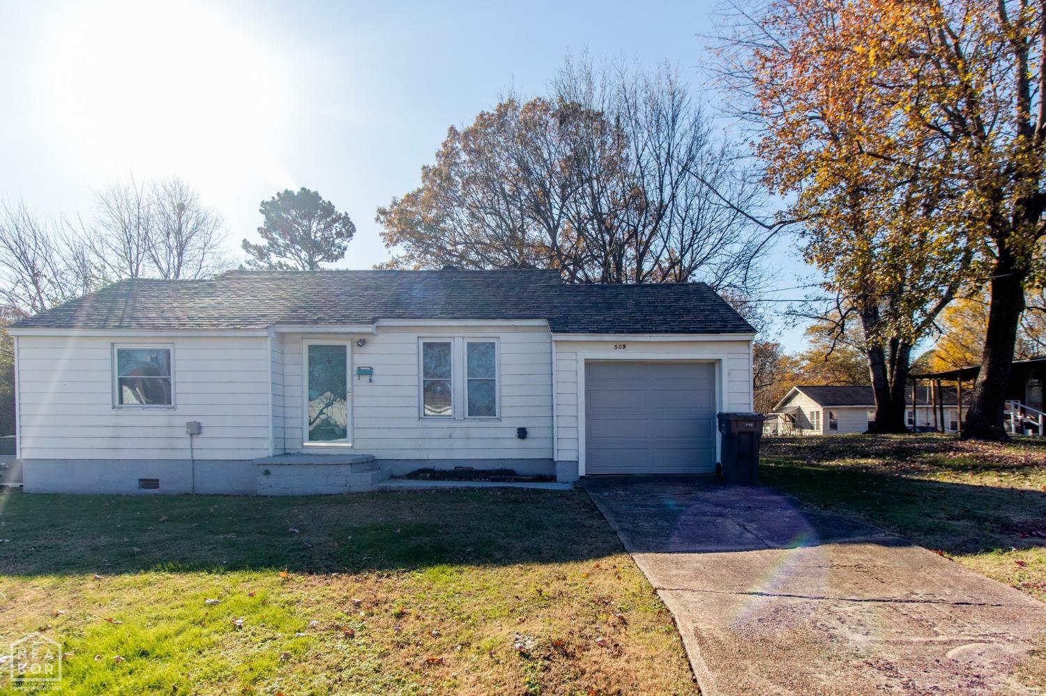 Property Photo:  509 Altman Avenue  AR 72401 