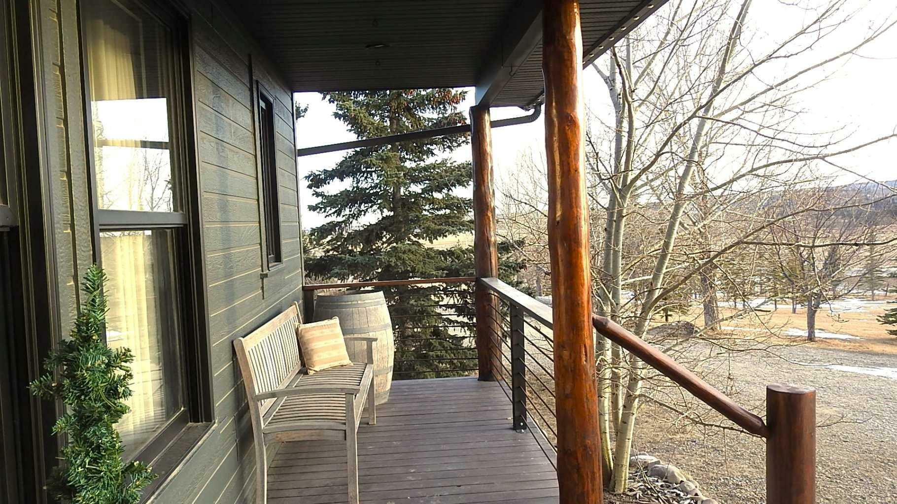 Property Photo:  52138 Township Road 263  AB T4C 1B1 