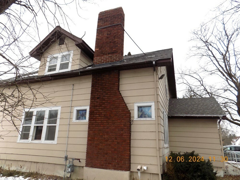 Property Photo:  505 Menasha Avenue E  WI 54848 