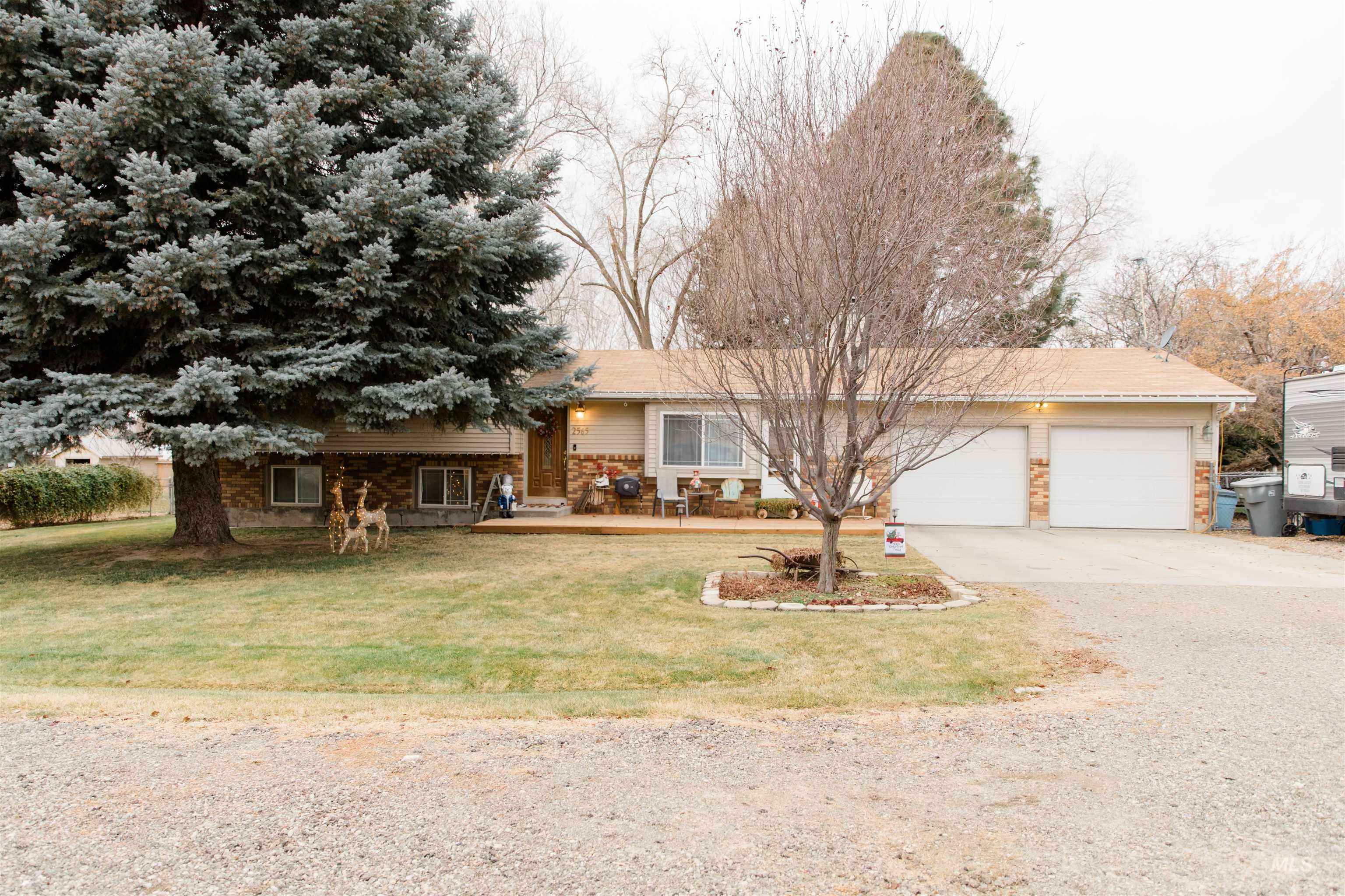 Property Photo: 2565 N 3rd E ID 83647-1557