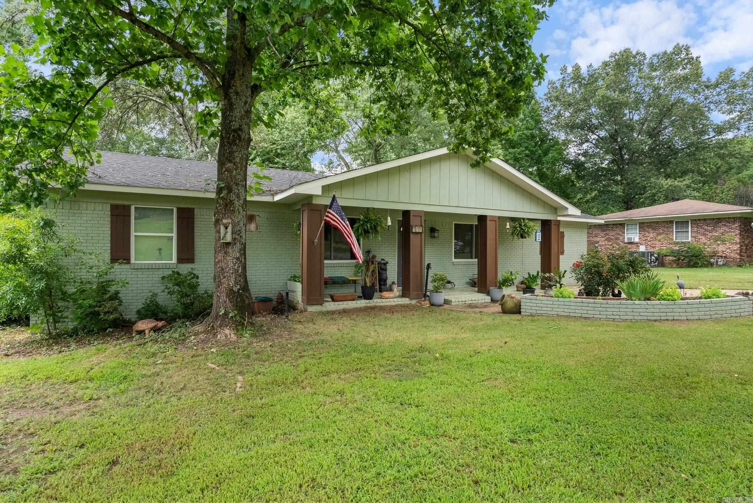 Property Photo:  303 NW 16th Street  AR 72823 