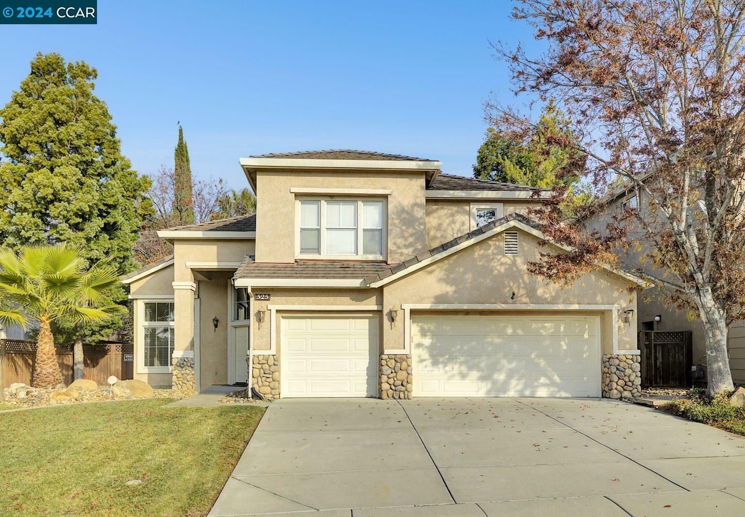 Property Photo:  525 Black Oak Way  CA 94509 