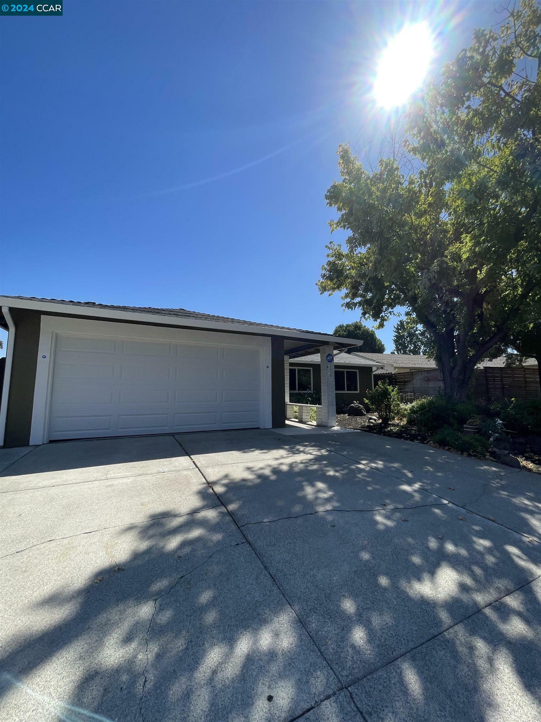 Property Photo:  2823 Gentrytown Dr  CA 94509 