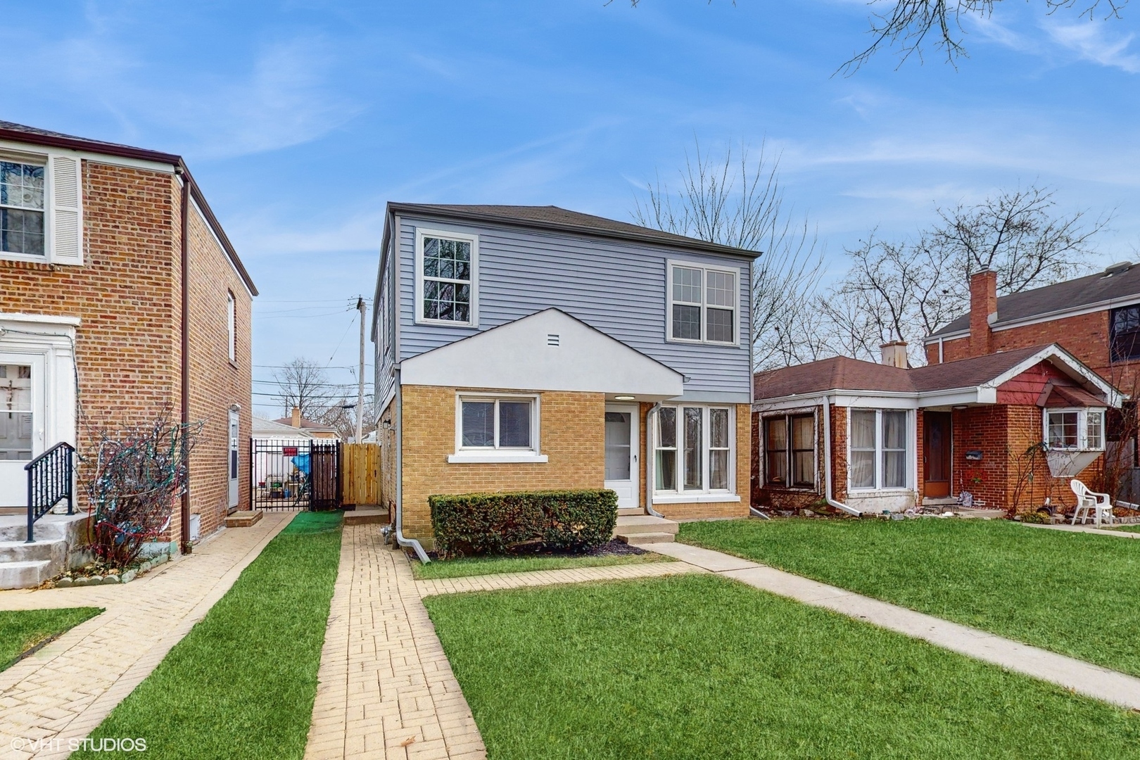 Property Photo:  1835 Leland Avenue  IL 60201 