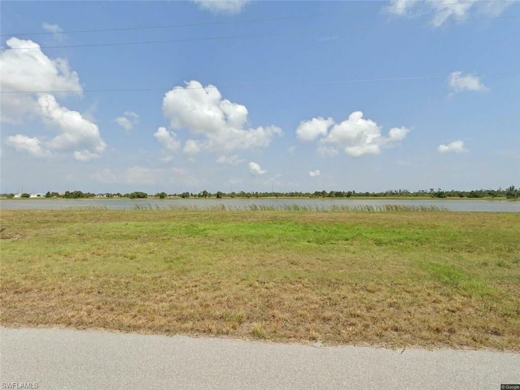 Property Photo:  60 Willow Rd  FL 33946 