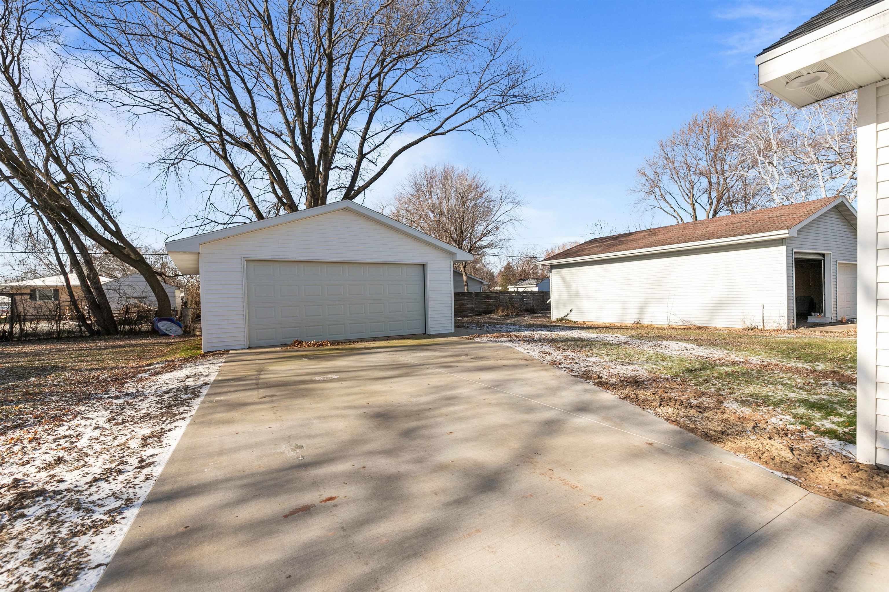 Property Photo:  2215 Ashland Street  WI 54901 