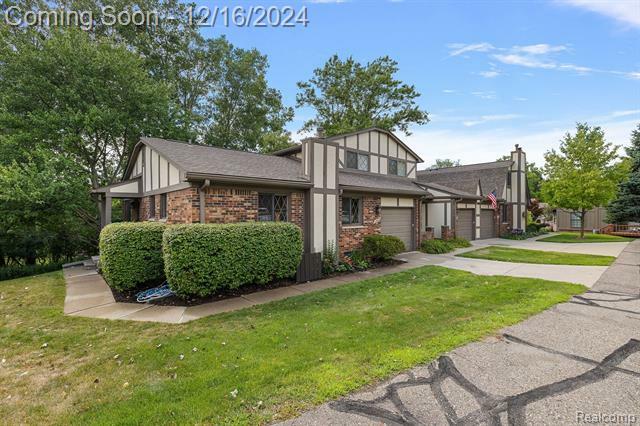 Property Photo:  1980 Pondview Court  MI 48309 