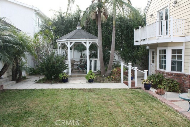 Property Photo:  518 Eucalyptus Drive  CA 90245 