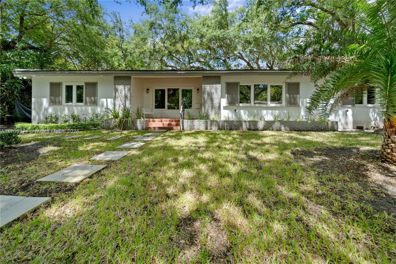 Property Photo:  177 W Sunrise Ave  FL 33133 