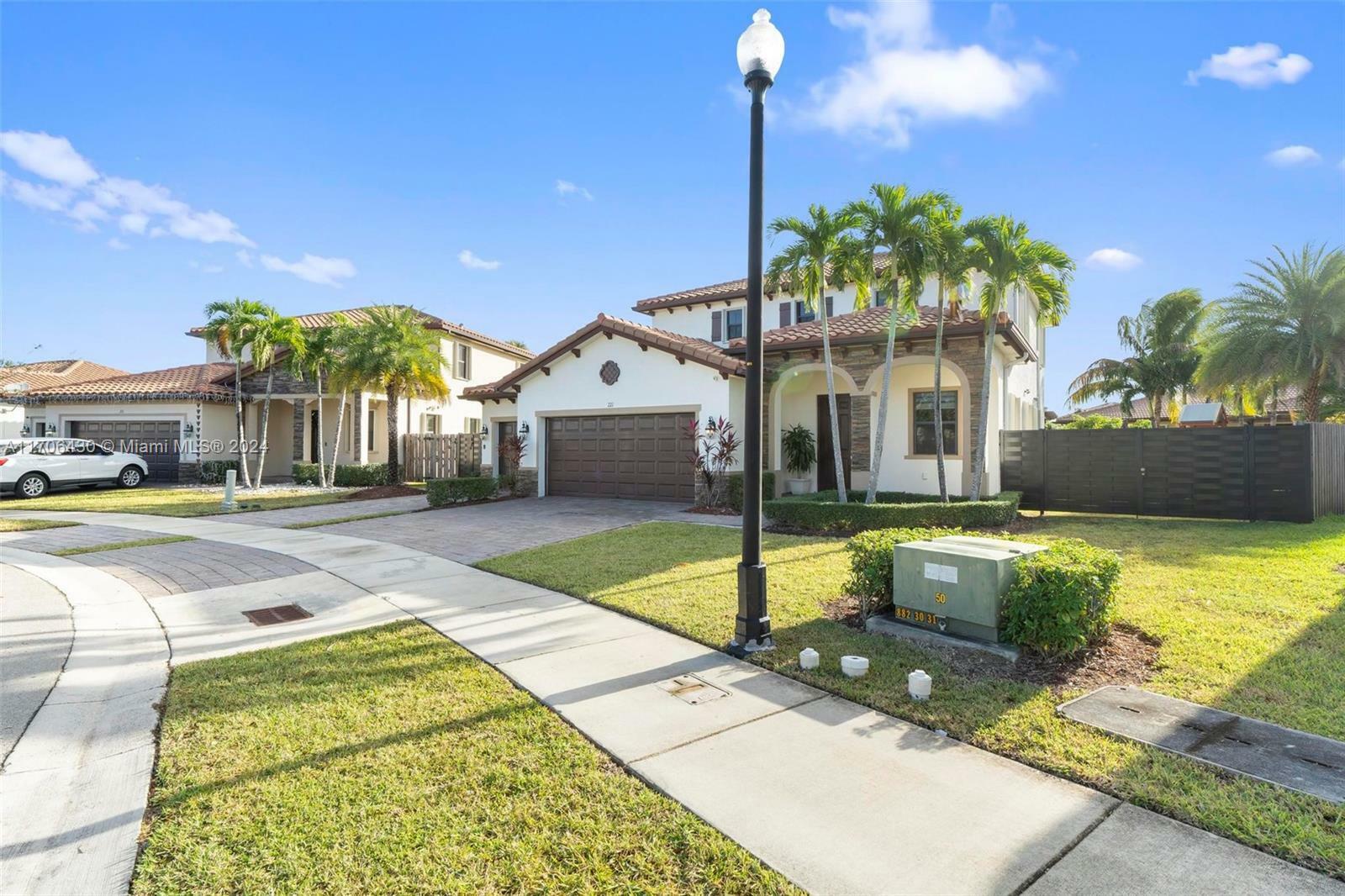 Property Photo:  221 SE 35th Ave  FL 33033 