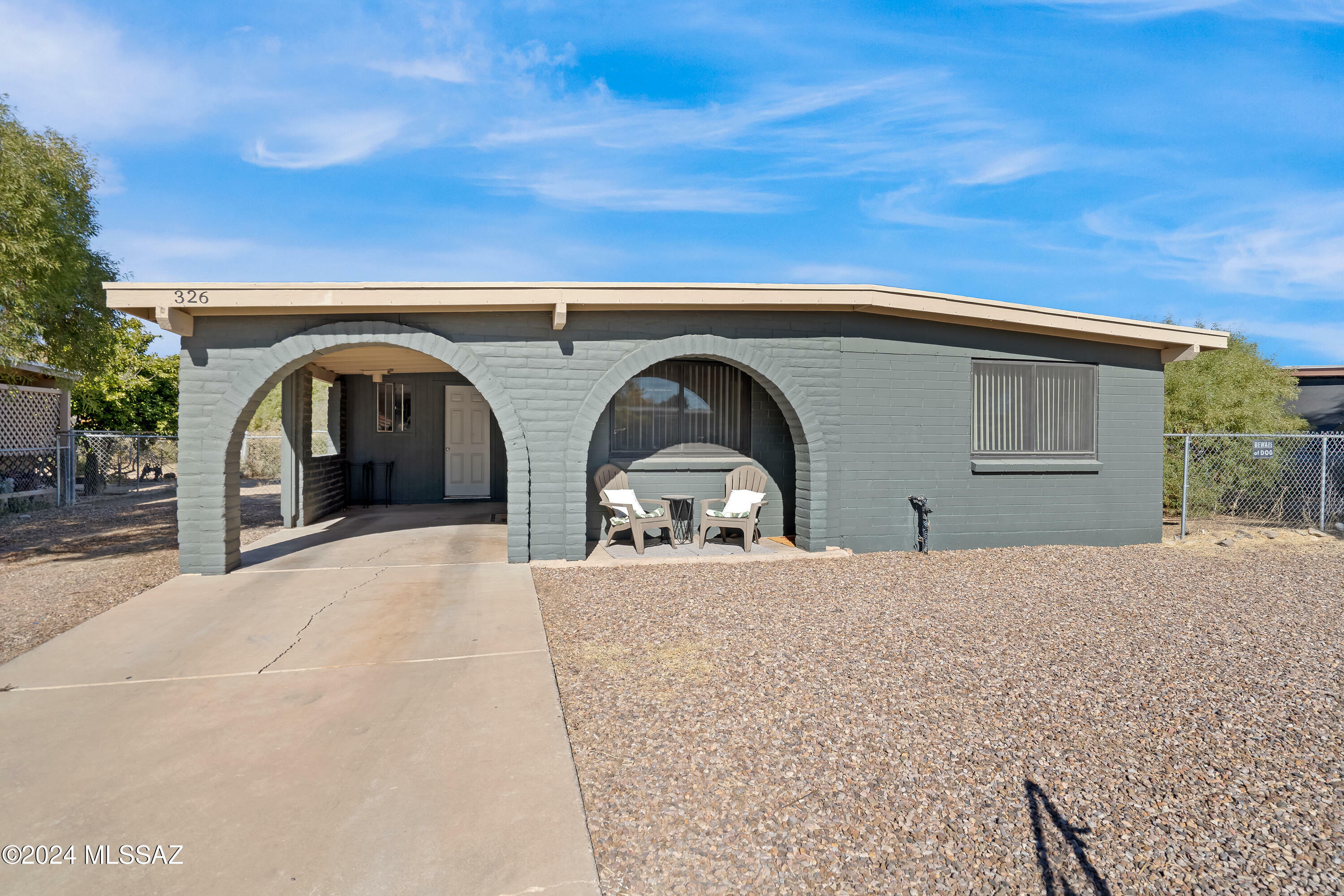 Property Photo:  326 W Calle Ramona  AZ 85706 