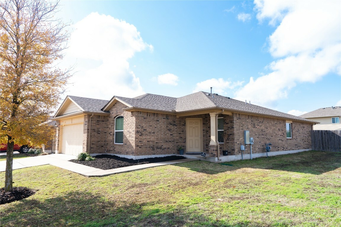 Property Photo:  100 Wilson Court  TX 78634 