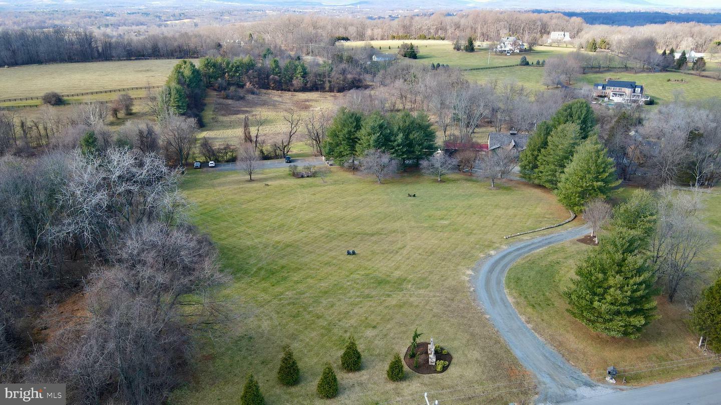 Property Photo:  19077 Loudoun Orchard Road  VA 20175 