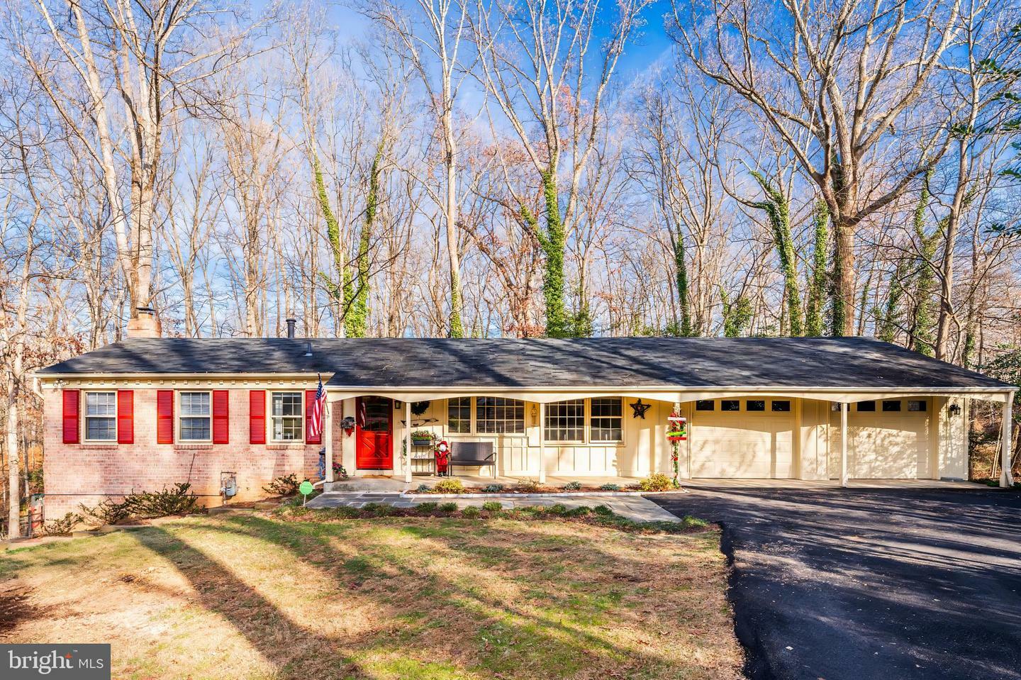 Property Photo:  2423 Pony Lane  VA 20191 